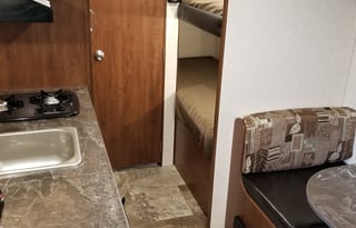 Sleeps 4 Please Read Under Description First