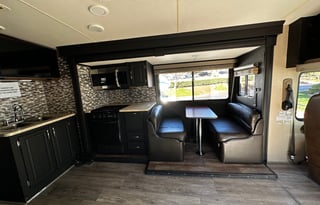 Your Home On Wheels! No Special License Needed!
