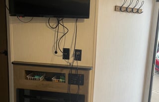 Mathews' Fam Home on Wheels