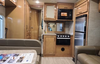 2021 Thor Motor Coach Quantum LH26