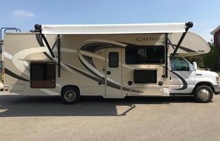 2017 Thor Motor Coach Chateau 29G HAL1830
