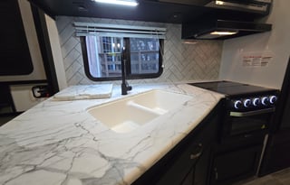 AR's 2022 coachmen freedom express 258bhs