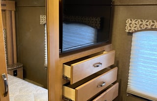 2016 Thor Motor Coach Four Winds 29G. "Let's Go!"