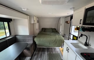 2025 Jayco Jay Flight 197MB | Family Ready!