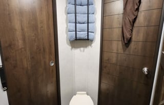 Bunkhouse!Sleeps 10, Spacious, Pet Friendly,Island