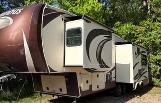 2014 Palomino Columbus F295RL