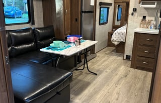 Traveler – Compact Comfort for Your Next Adventure