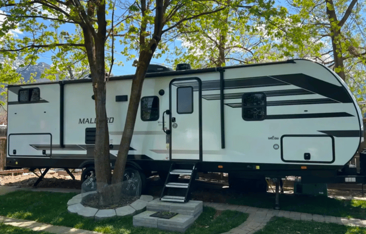 Welcome to Spruce Moose Glamping