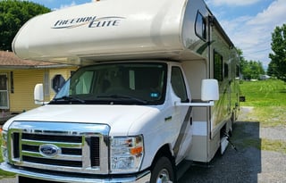 2017 Thor Motor Coach 30FE - ADVENTURE IS CALLING!