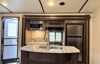 Forest River RV Surveyor 24BHDS