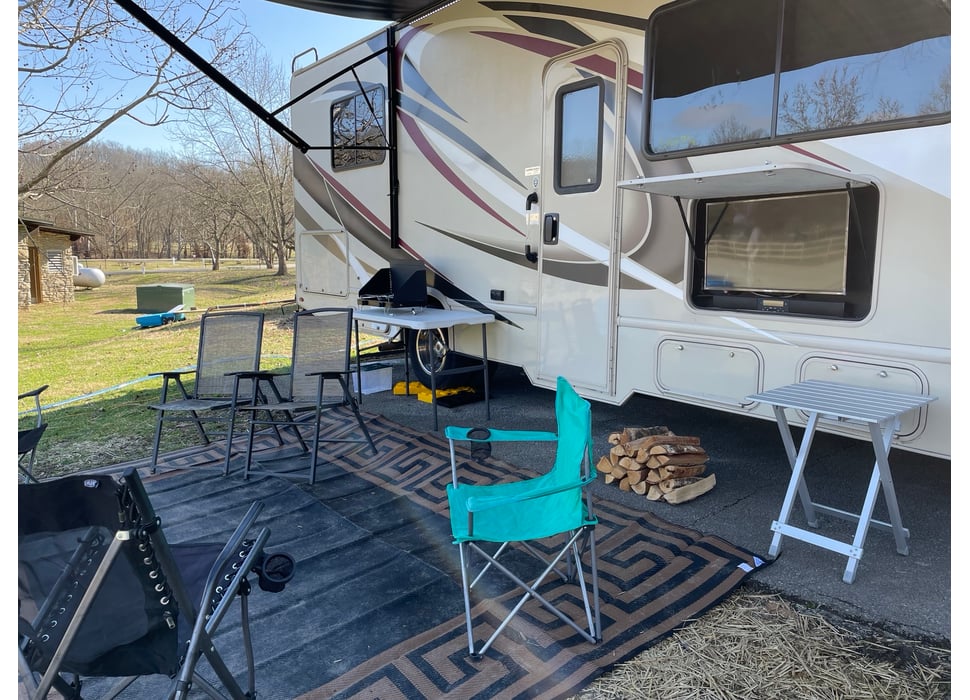 Class C Motor Home rentals in LIBERTY TWP