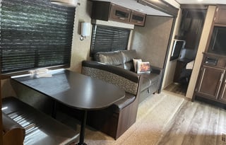 The Trailhead Lodge – Pet-Friendly Family Camper