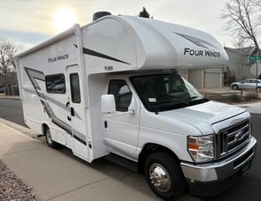Thor Motor Coach Four Winds 22B