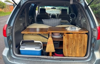 2008 Sienna Camper Van w/ PARKING BATHROOM LAUNDRY