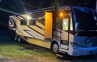 2012 Tiffin Phaeton HAL724