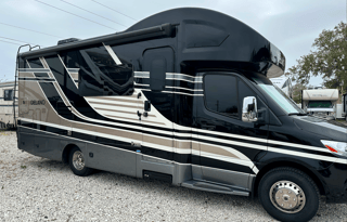 2021 Mercedes Delano 24FB