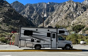 RV in Cerritos