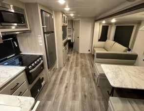 EAST TO WEST Alta 2800KBH