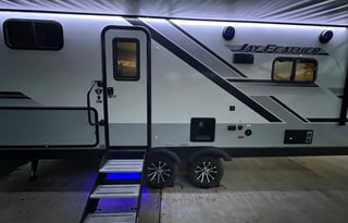 Alcantar Jayco Jayfeather