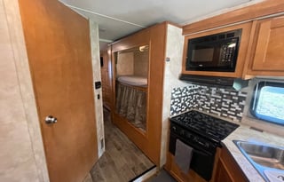 2019 Winnebago Minnie Winnie 31G Bunkhouse