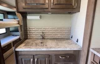 2018 JAYCO GREYHAWK 31FS BUNK UNIT LUXURY CLASS C