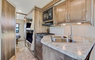 10-Person Jayco Redhawk 31F Vacation