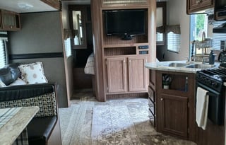 STATIONARY RV Already Set Up Near Clearwater Lake