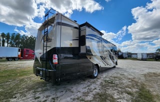 Luana RV | Travel Easy, Stay Comfortable
