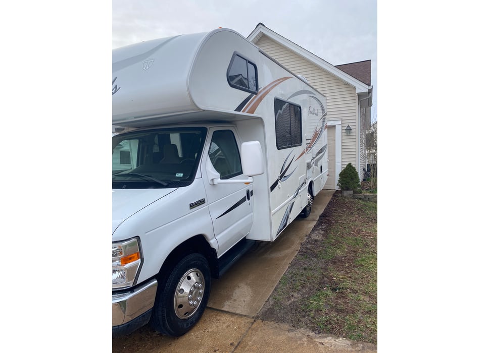 Class C Motor Home rentals in SAINT LOUIS