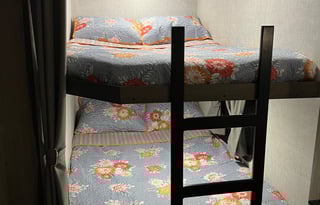 Beautiful & Spacious 30’ Gulf Stream w/ slide