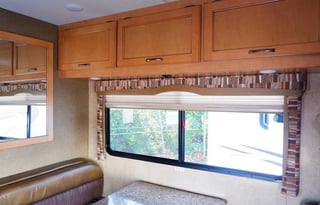 2017 Thor Motor Coach Chateau 22B #5