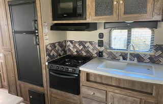 2019 Palomino Puma XLE Lite 22RBC