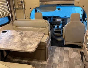 Thor Motor Coach Chateau 22B