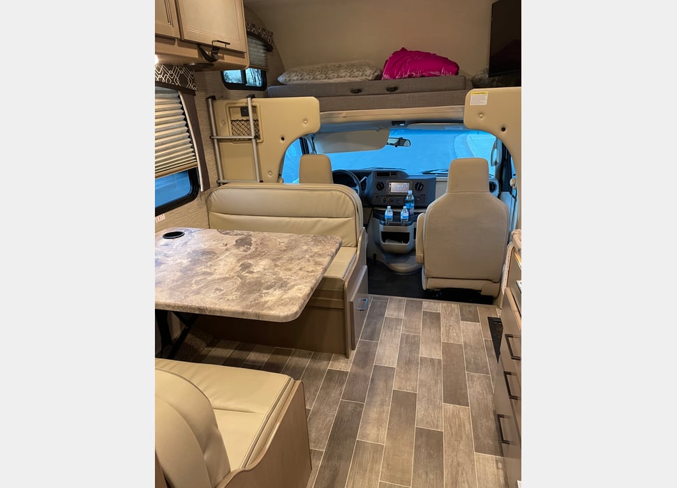 Class C Motor Home rentals in Lincoln