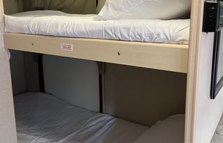 Light and easy Winnebago bunkhouse. Pet friendly