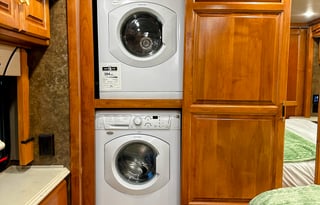 Luxury Motor Coach | Delivery Avail | F1 • SXSW