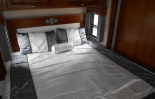 2016 Jayco Seneca 37HJ