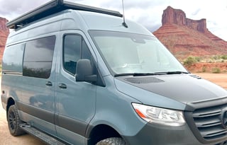 Storyteller Overland 4x4 Stealth Mode