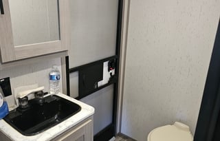 2022 Coleman Lantern 334BH