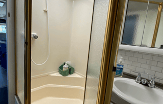 2002 Fleetwood RV Discovery 37D