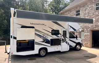 2022 Thor Motor Coach Magnitude GA22