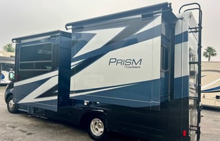 C4-*NEW* 2023 Prism Mercedes Luxury Rv - Sleeps 6