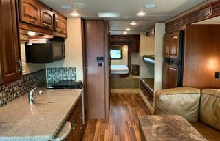 2015 Jayco Precept, Sleeps 6, Fun Times Ahead!