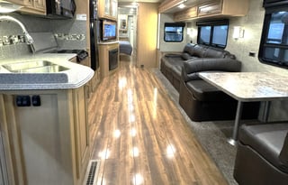 2016 Newmar Canyon Star 3710