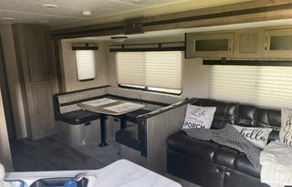 2020 Palomino Puma XLE Lite 30DBSC