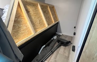 2022 Springdale 28ft Bunkhouse - Solar/Inverter