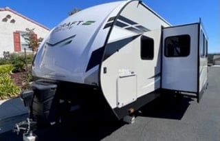NEW 2022 Starcraft - We deliver to your campsite.
