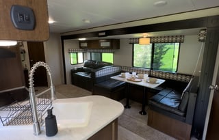 2019 Forest River Avenger 27DBS — Family Ready