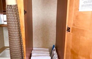 Super Clean CLASS C - Turn Key w/Essentials 24ft