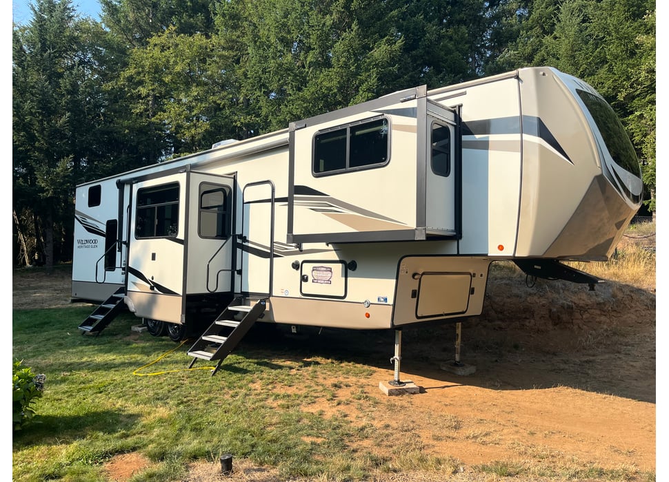 Fifth Wheel rentals in Terrebonne